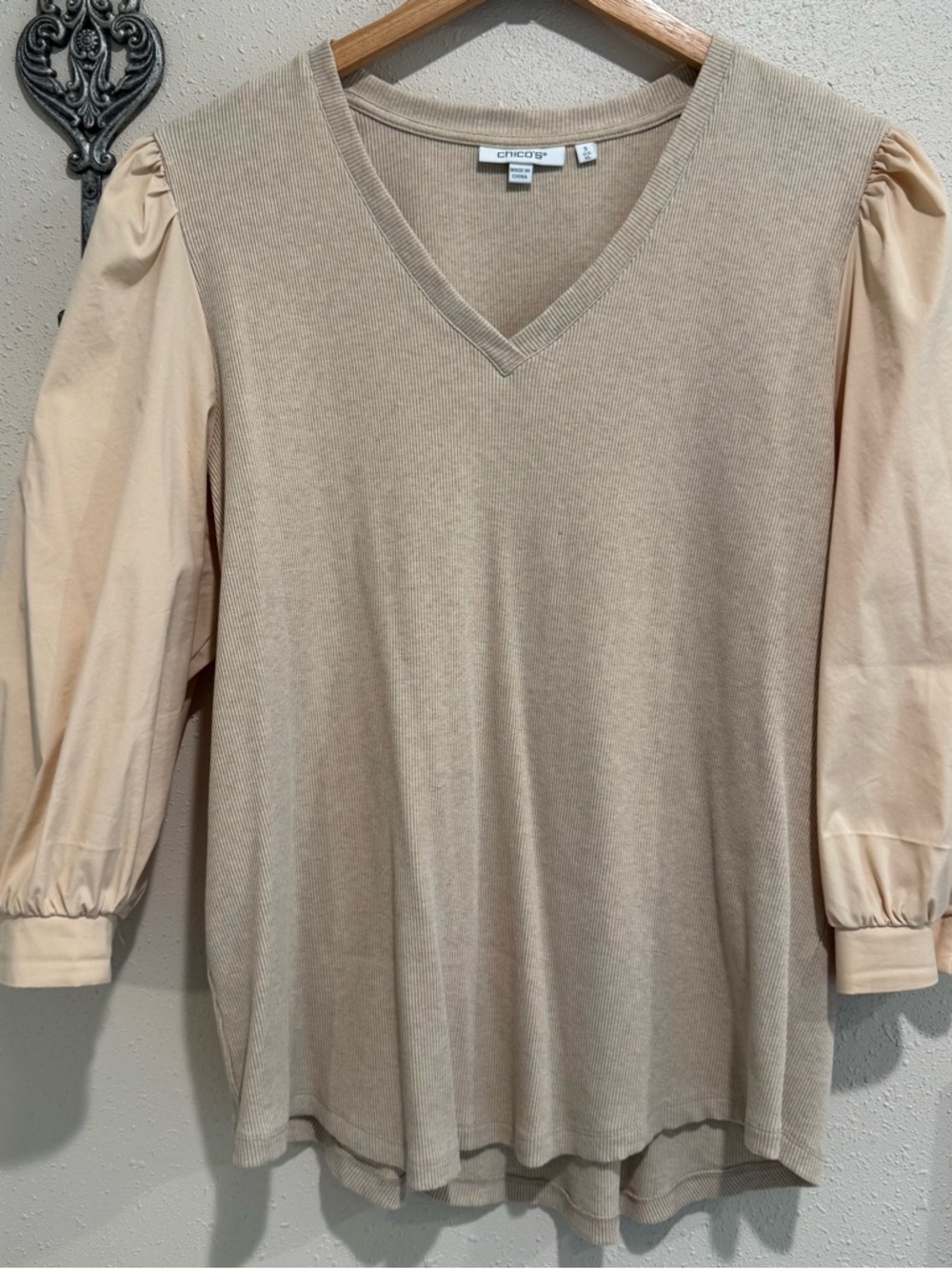 Chico's Beige Knit Top with Puff Sleeves 3